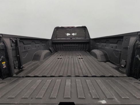 Used 2021 GMC Sierra 2500 Denali w/ Denali Black Diamond Edition AWD/4WD image 15