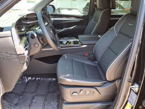 New 2026 Cadillac Escalade ESV Luxury w/ Touring Package AWD/4WD image 14