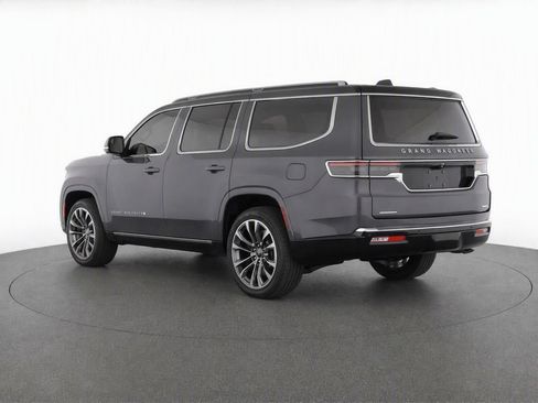 Used 2022 Jeep Grand Wagoneer Series II w/ Premium Group II AWD/4WD image 3