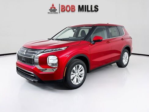 New 2025 Mitsubishi Outlander ES FWD image 3