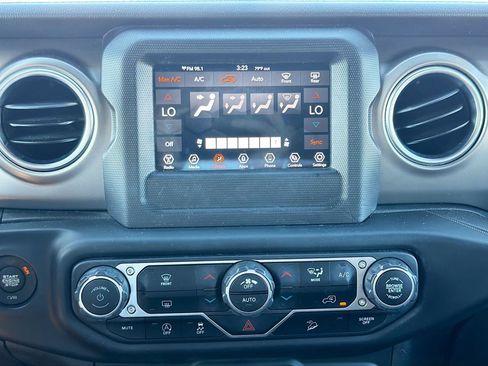 Used 2021 Jeep Wrangler Unlimited Rubicon w/ LED Lighting Group image 30