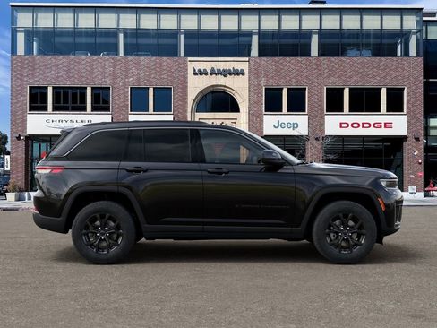 New 2026 Jeep Grand Cherokee Altitude RWD image 21
