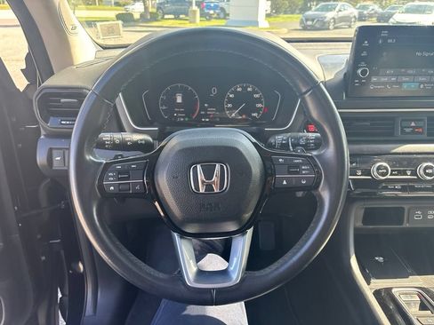 Used 2023 Honda Pilot Touring image 21