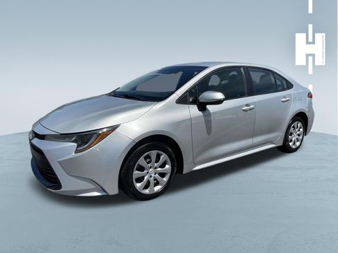 Used 2024 Toyota Corolla LE FWD image 3