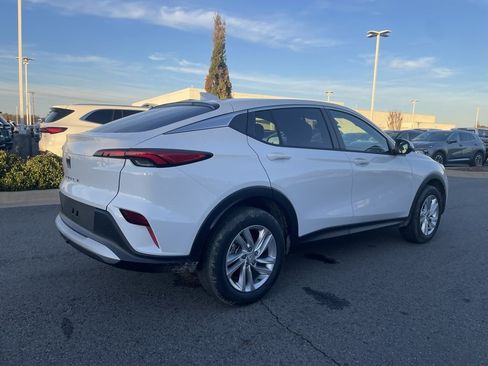 New 2026 Buick Envista Preferred w/ Advanced Safety Package image 8