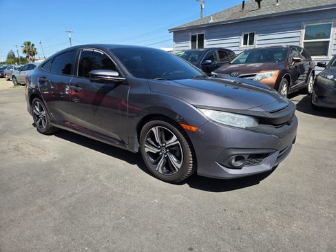 Used 2016 Honda Civic Touring image 5