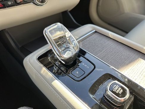 New 2026 Volvo XC90 B6 Ultra image 14