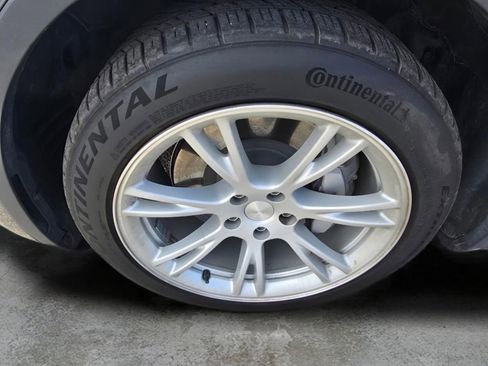 Used 2020 Tesla Model Y Long Range image 8