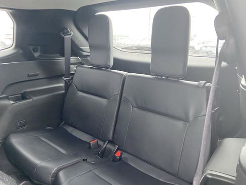 Used 2025 Mitsubishi Outlander SE image 28