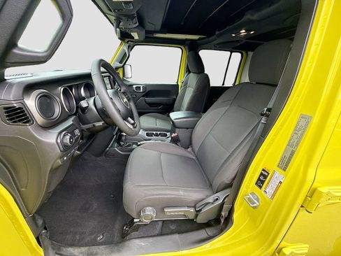 Used 2023 Jeep Wrangler Unlimited w/ Sun & Screen Package AWD/4WD image 23