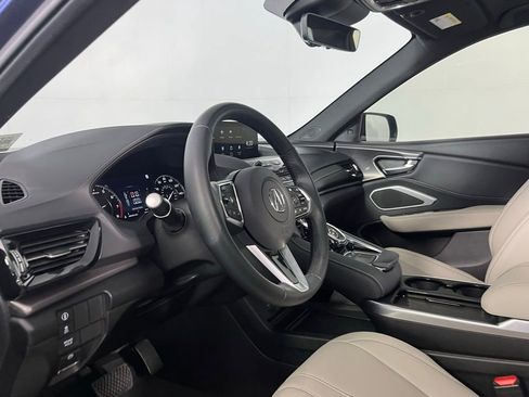 Used 2025 Acura RDX SH-AWD image 19