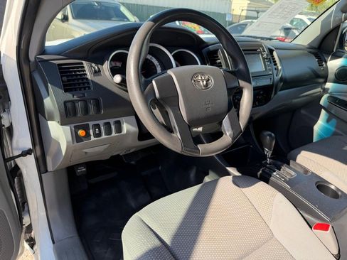 Used 2013 Toyota Tacoma 2WD Access Cab image 16