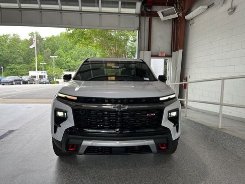 New 2026 Chevrolet Traverse Z71 AWD/4WD image 2