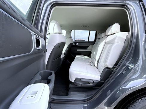 New 2026 Hyundai Santa Fe SE image 11