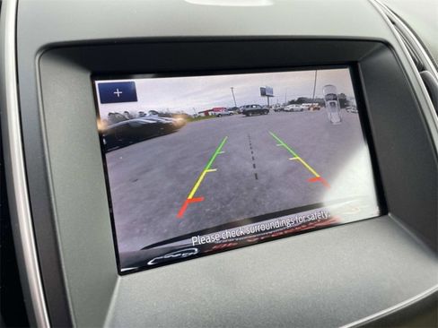 Used 2019 Ford Edge SEL w/ Equipment Group 201A image 32