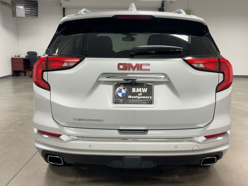 Used 2020 GMC Terrain Denali w/ Denali Premium Package image 9
