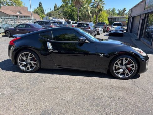 Used 2013 Nissan 370Z Touring w/ Sport Pkg RWD image 6