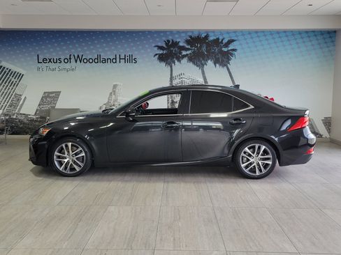 Used 2020 Lexus IS 300 image 2