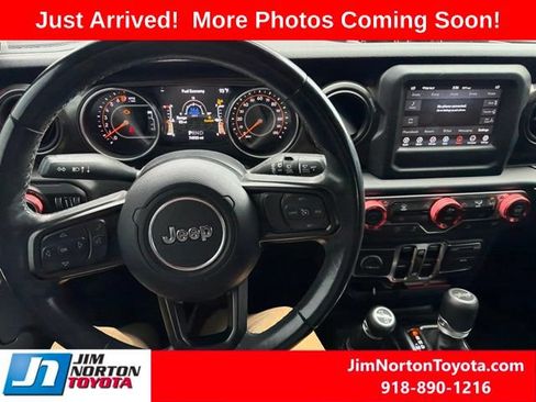 Used 2019 Jeep Wrangler Unlimited Sport AWD/4WD image 13
