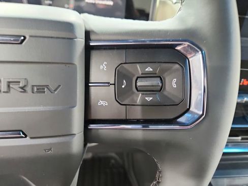 New 2026 GMC Hummer EV 4x4 Crew Cab w/ LPO, Dark Essentials Package image 25