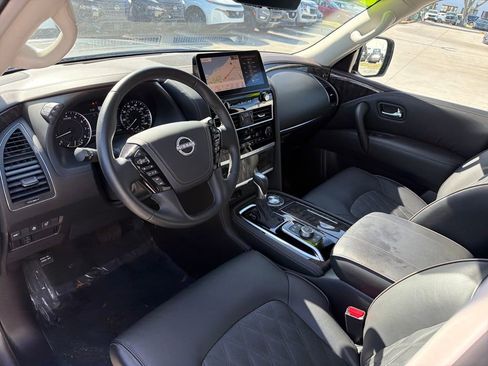 Used 2024 Nissan Armada Platinum w/ Captain's Chairs Package RWD image 13
