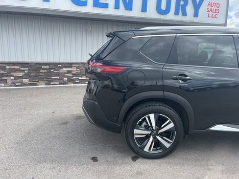 Used 2023 Nissan Rogue SL w/ SL Premium Package image 15