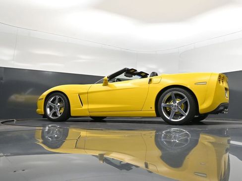 Used 2008 Chevrolet Corvette Convertible w/ Preferred Equipment Group image 35