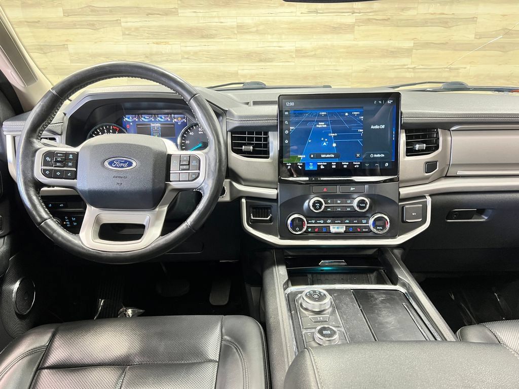 Used 2022 Ford Expedition Max XLT AWD/4WD image 2