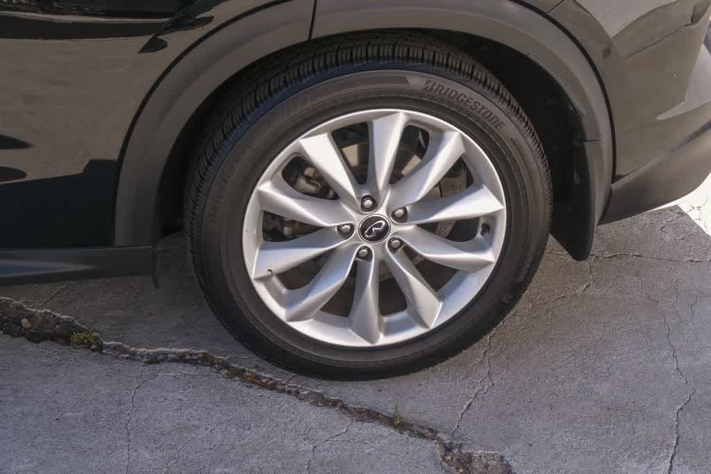 Used 2019 INFINITI QX50 Essential w/ Premium Audio Package FWD image 6