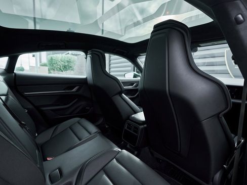 Used 2025 Porsche Taycan Turbo S w/ Premium Package image 42