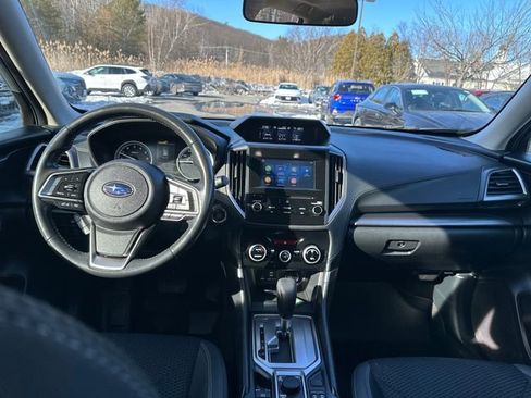 Used 2020 Subaru Forester Premium image 12