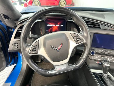Used 2015 Chevrolet Corvette Z06 w/ 3LZ Preferred Equipment Group RWD image 29