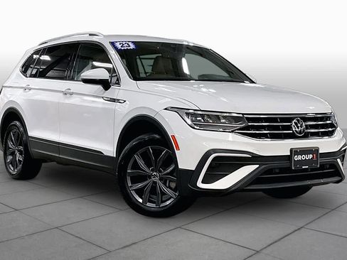 Used 2022 Volkswagen Tiguan SE AWD/4WD image 3