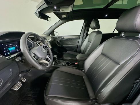 Used 2022 Volkswagen Tiguan SE R-Line AWD/4WD image 31