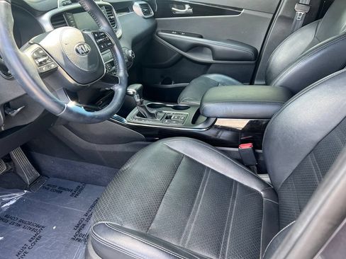 Used 2019 Kia Sorento EX AWD/4WD image 11