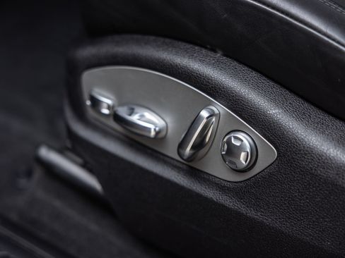 Certified 2026 Porsche Macan AWD/4WD image 22