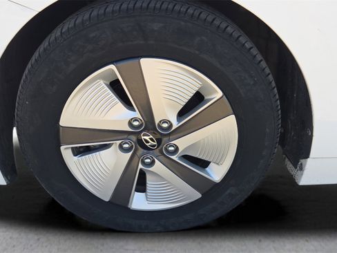 Used 2018 Hyundai Ioniq Blue image 19