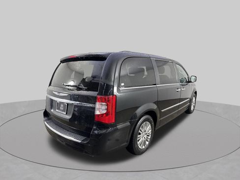Used 2015 Chrysler Town & Country Touring-L w/ Driver Convenience Group FWD image 36