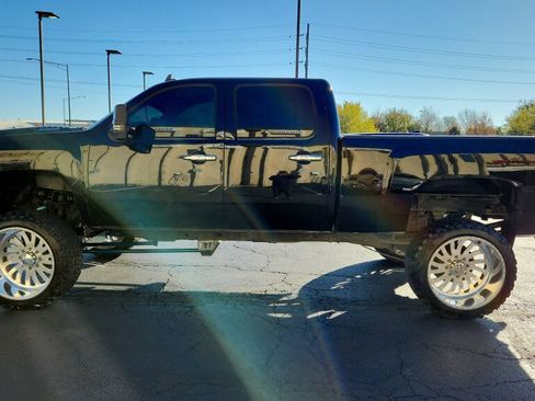 Used 2012 Chevrolet Silverado 2500 LT w/ Texas Edition image 4