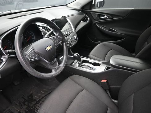 Used 2019 Chevrolet Malibu LT FWD image 16