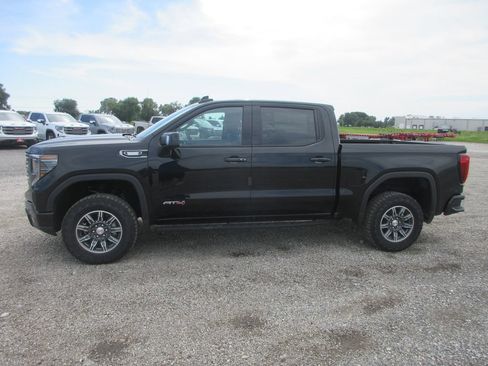 New 2026 GMC Sierra 1500 AT4 w/ AT4 Premium Package AWD/4WD image 11