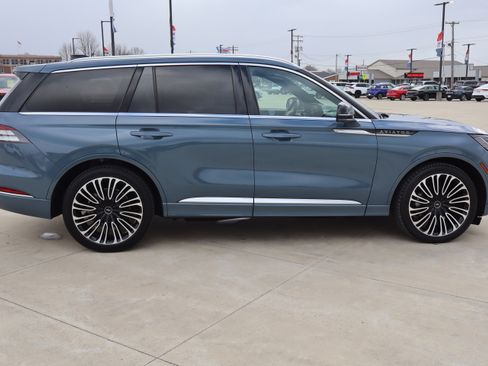 Used 2025 Lincoln Aviator Black Label image 4