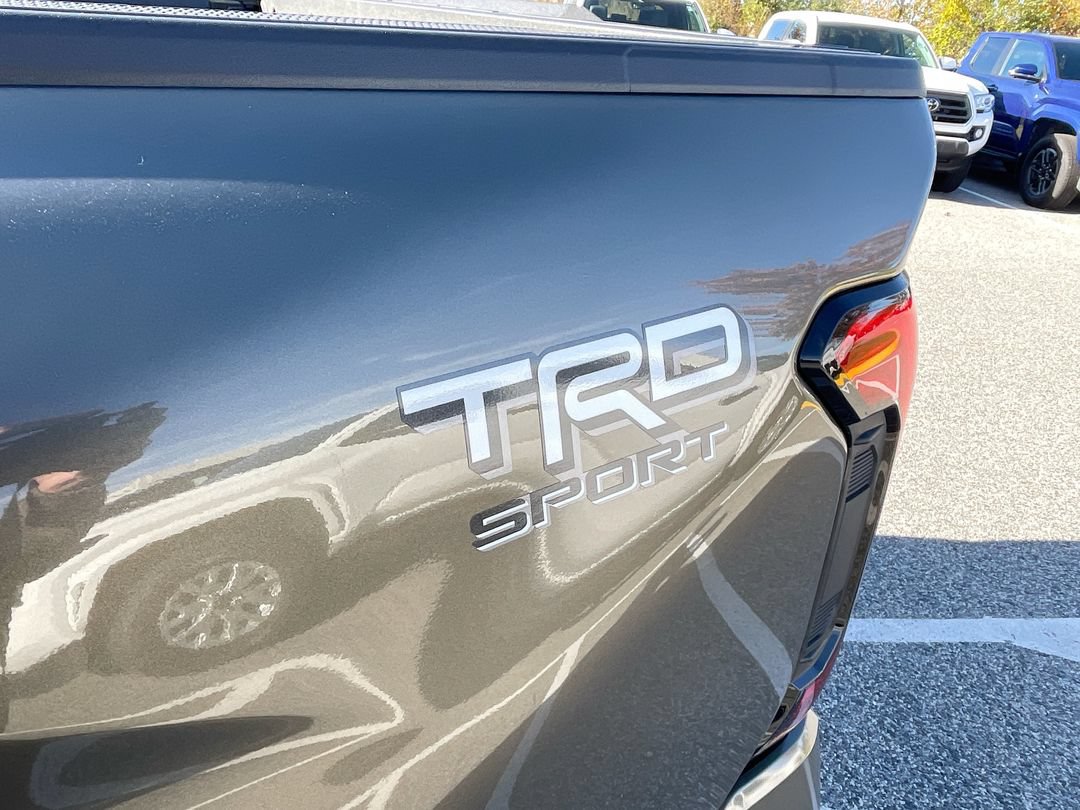 Used 2025 Toyota Tacoma TRD Sport AWD/4WD image 18