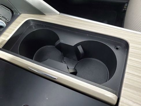 Certified 2024 MAZDA CX-90 3.3 Turbo w/ Preferred Plus image 32