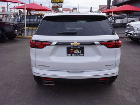 Used 2023 Chevrolet Traverse Premier image 7