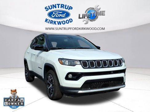 Used 2025 Jeep Compass Limited image 1