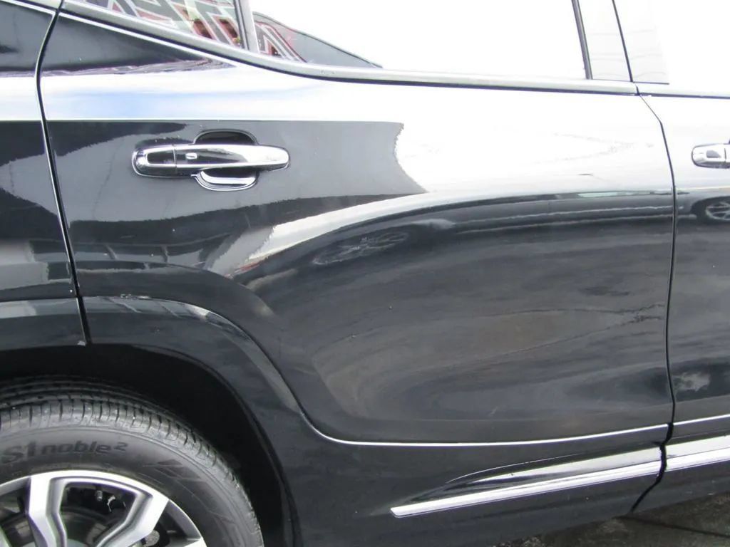 Used 2018 GMC Terrain Denali w/ Comfort Package AWD/4WD image 30