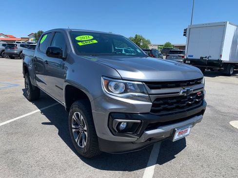 Used 2021 Chevrolet Colorado Z71 AWD/4WD image 4