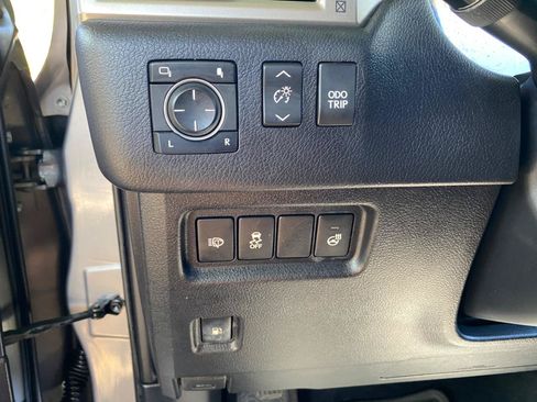 Used 2014 Lexus GX 460 Luxury AWD/4WD image 71