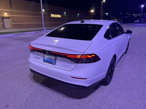 Used 2025 Honda Accord SE image 5